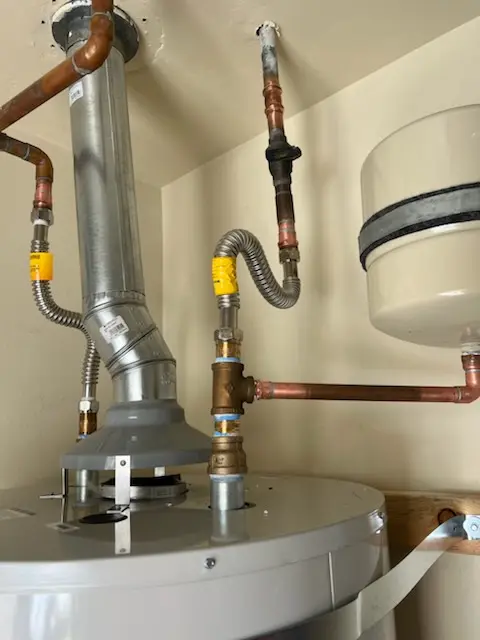 Water heater installation and plumbing repair in Bolingbrook